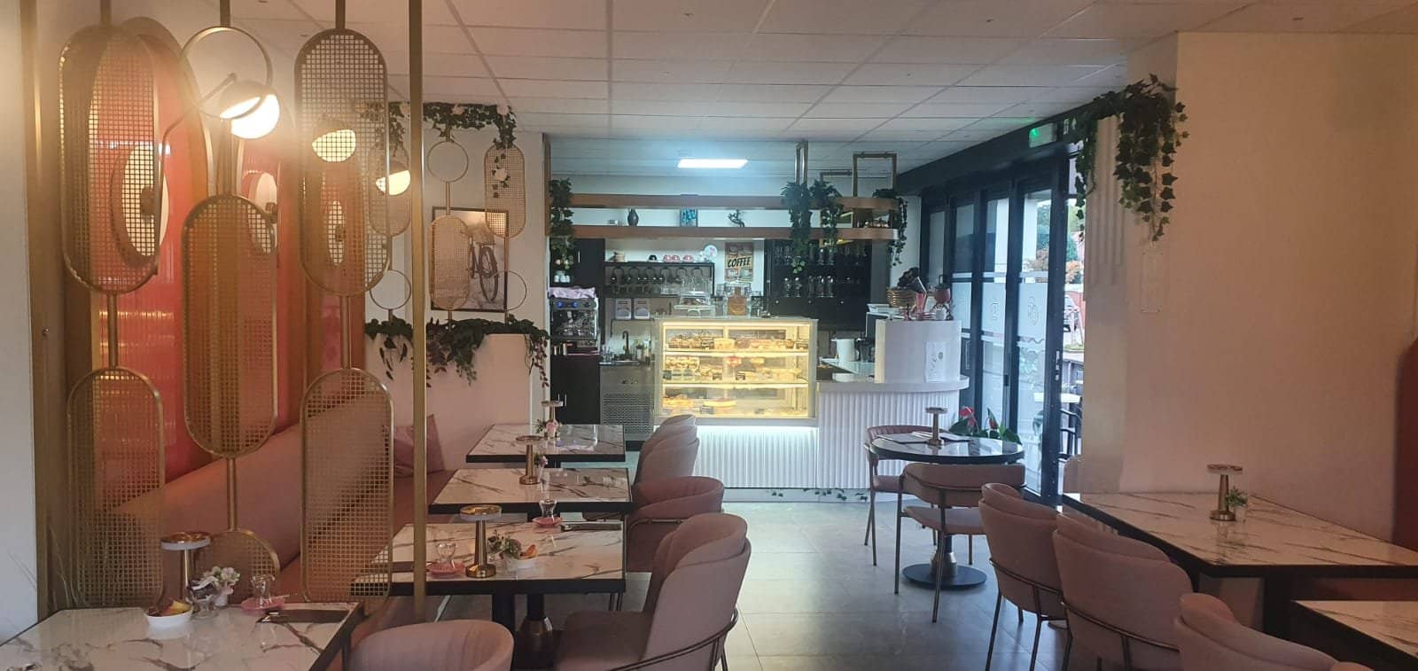 Mezura Koffiehuisje, 11