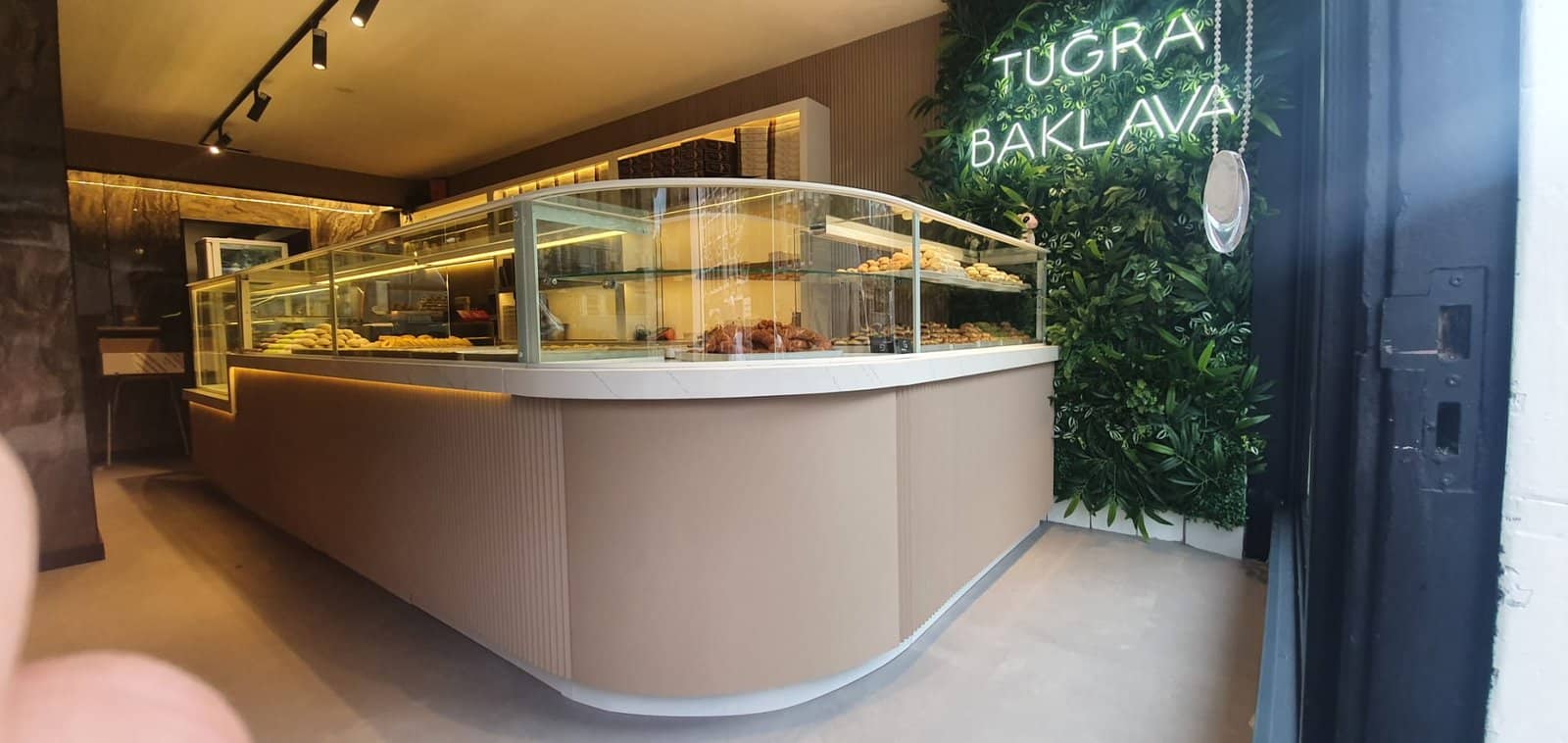 Tugra Baklava, 2